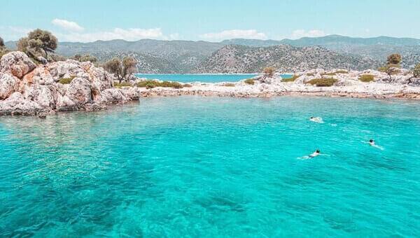 Çeşme Tekne Turunda Mutlaka Görmeniz Gereken Koylar